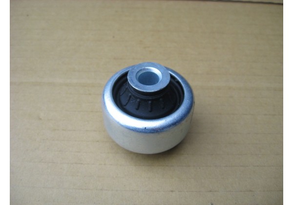 Сайлентблок ричага Renault Megane II, Scenic II, Kangoo II, задний, 8200041166